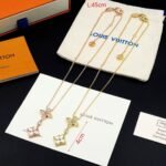 LOUIS VUITTON Color Blossom M Star Multi-Motif Pendant - Image 7